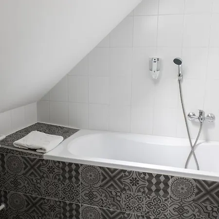 Abraham Vintage Szobák&apartmanok Vendégház