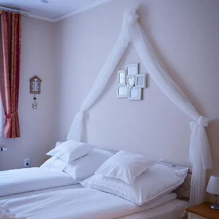 Vendégház Abraham Vintage Szobák&apartmanok Pécs