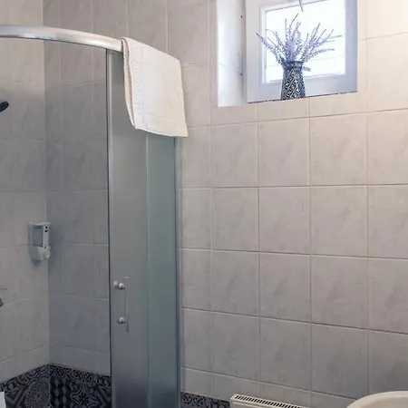 Abraham Vintage Szobák&apartmanok Vendégház