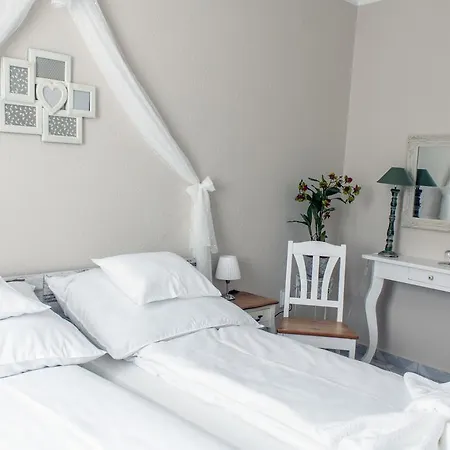 Abraham Vintage Szobák&apartmanok 2* Pécs