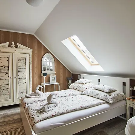 Abraham Vintage Szobák&apartmanok 2*